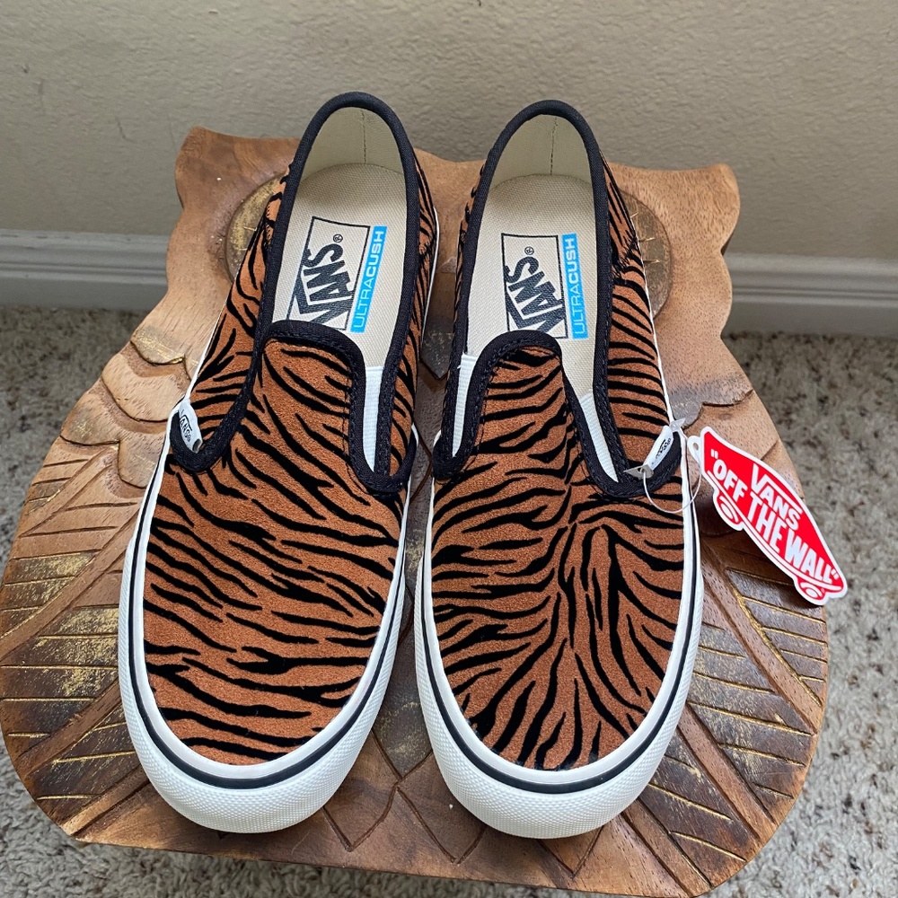Vans Animal Stripes Slip Ons - Picture 2 of 8